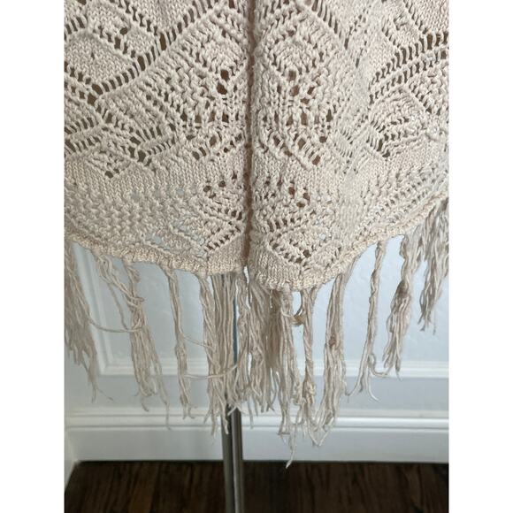 Crochet Fringe Vest Tan Neutral Medium - Picture 3 of 8